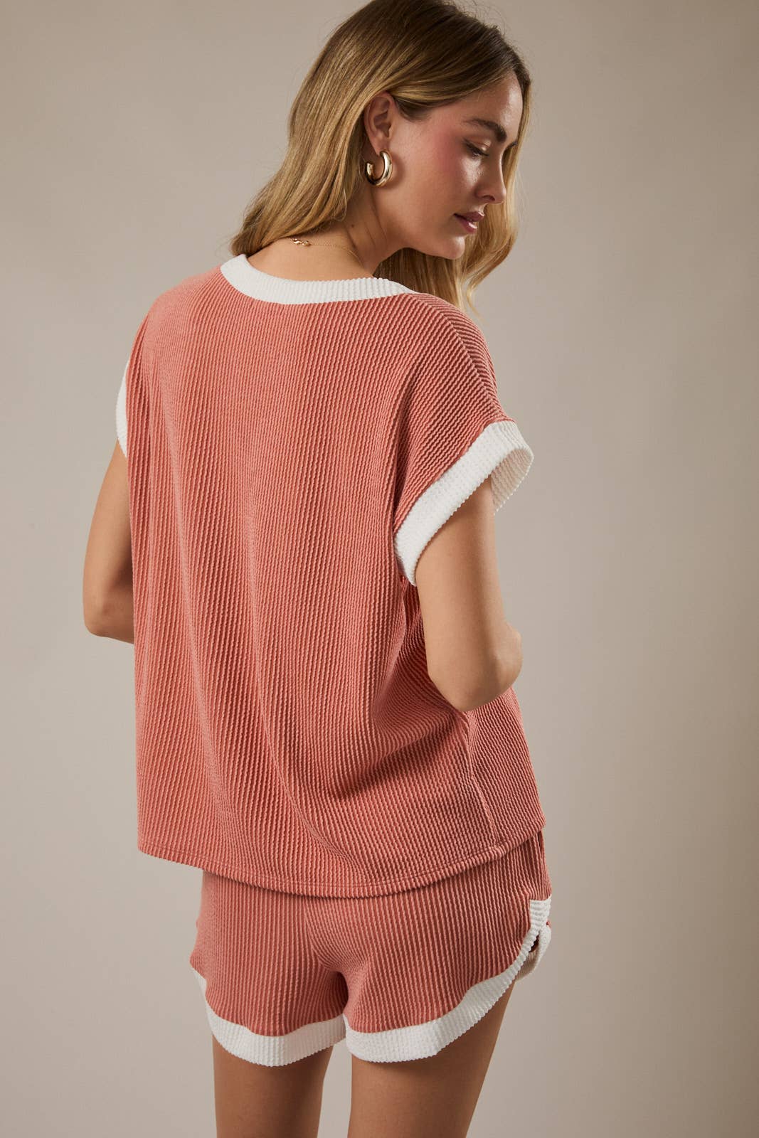 Contrast Band Knit Top and Shorts Set