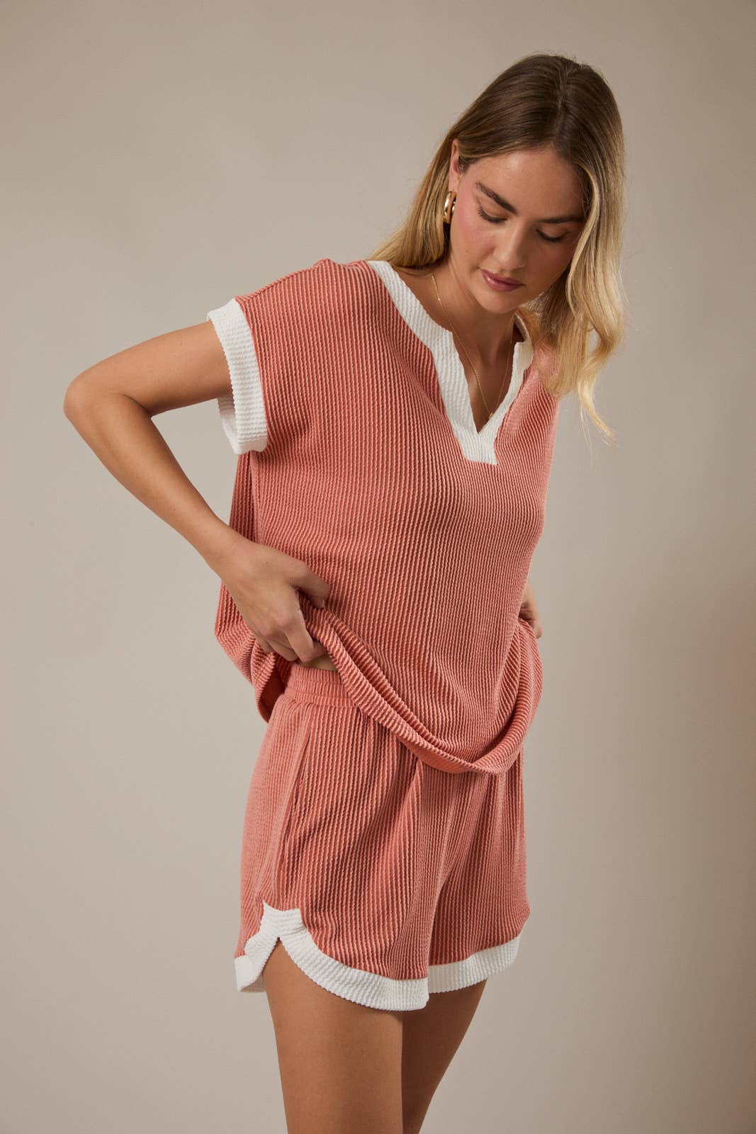 Contrast Band Knit Top and Shorts Set